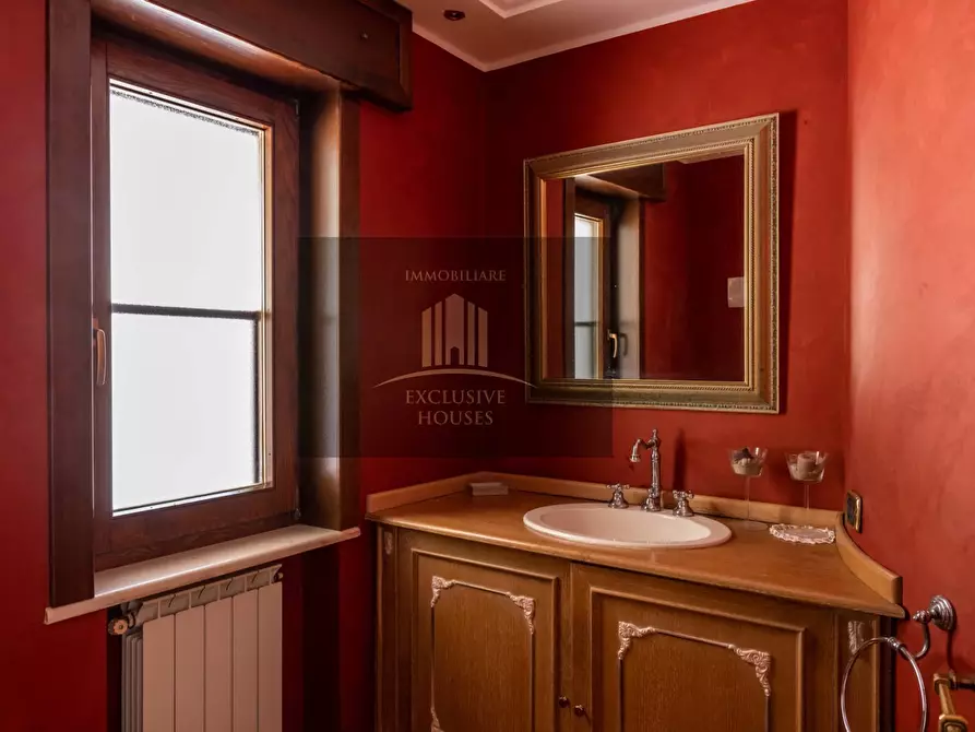 Immagine 36 di Villa in vendita  a Messina