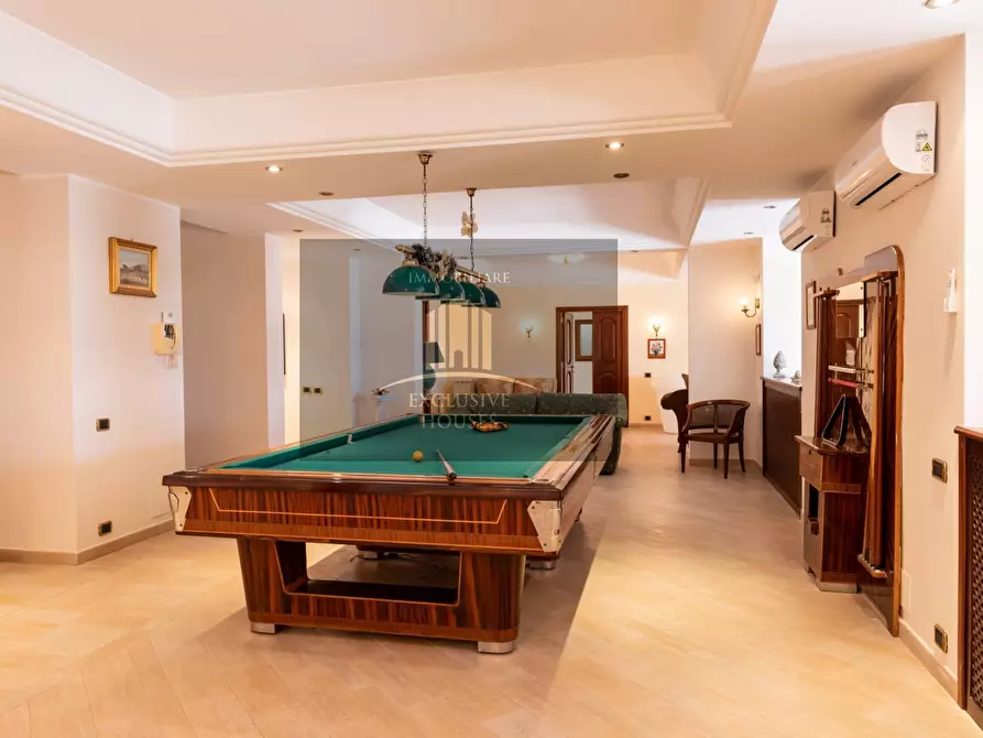 Immagine 38 di Villa in vendita  a Messina