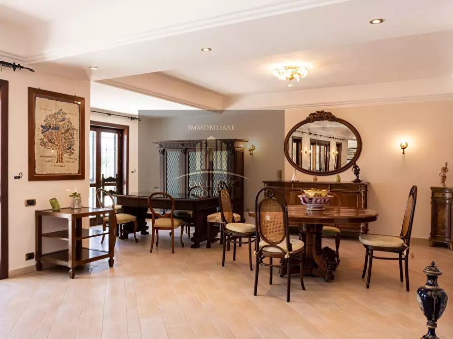 Immagine 42 di Villa in vendita  a Messina