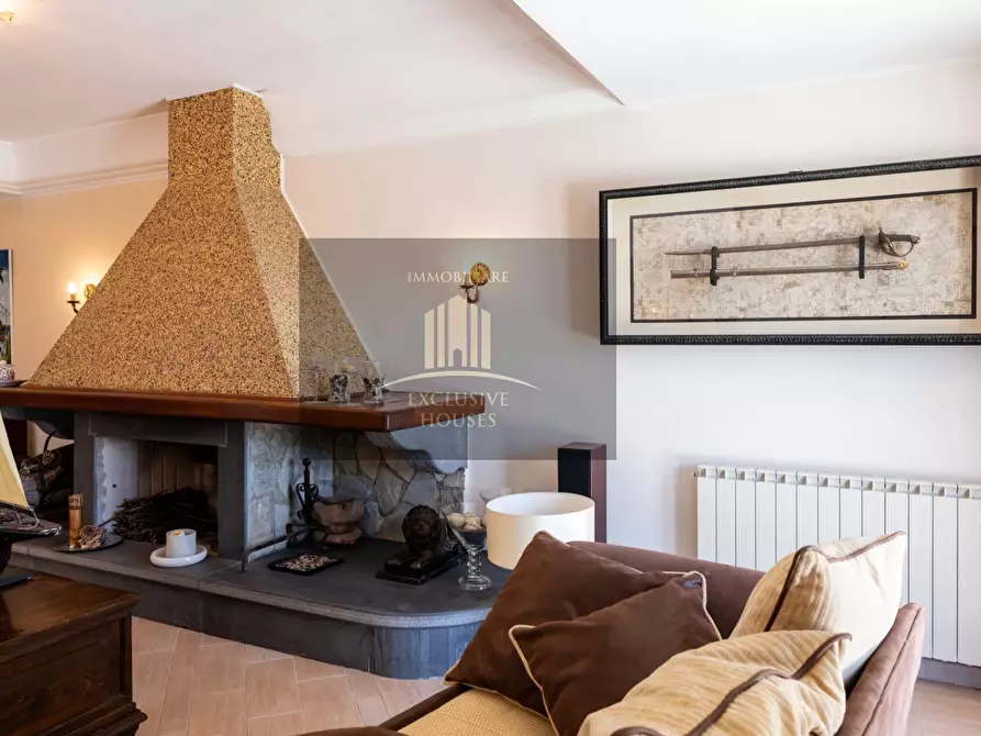 Immagine 46 di Villa in vendita  a Messina