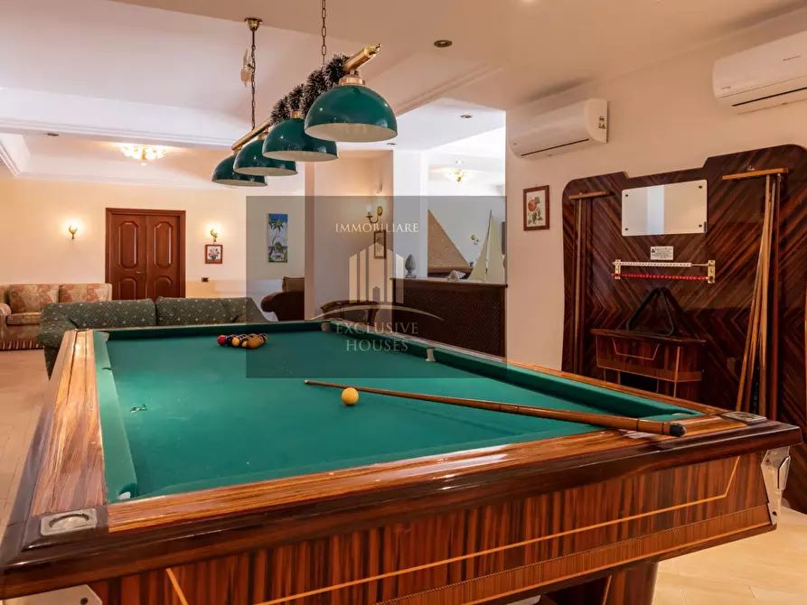 Immagine 60 di Villa in vendita  a Messina