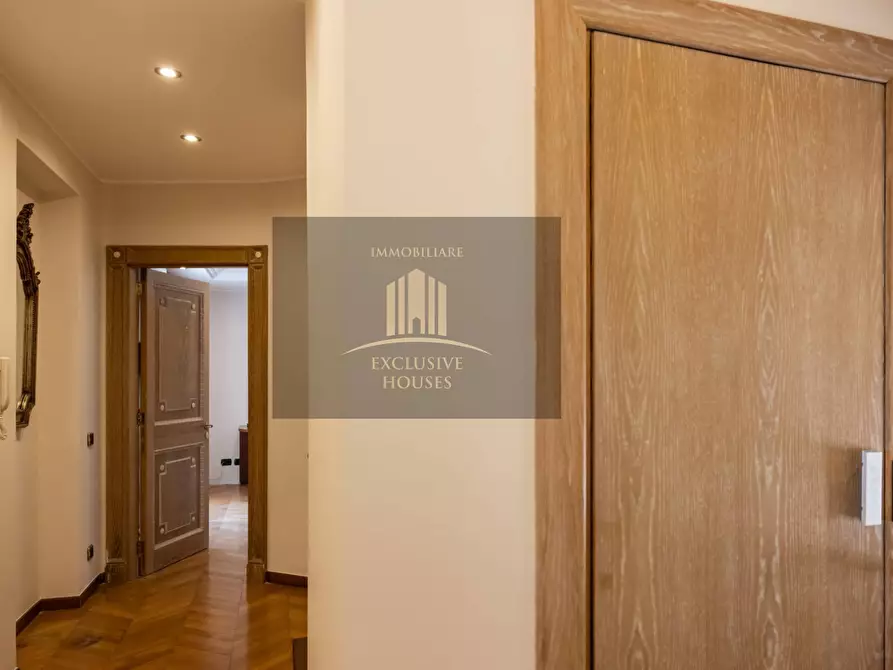 Immagine 77 di Villa in vendita  a Messina