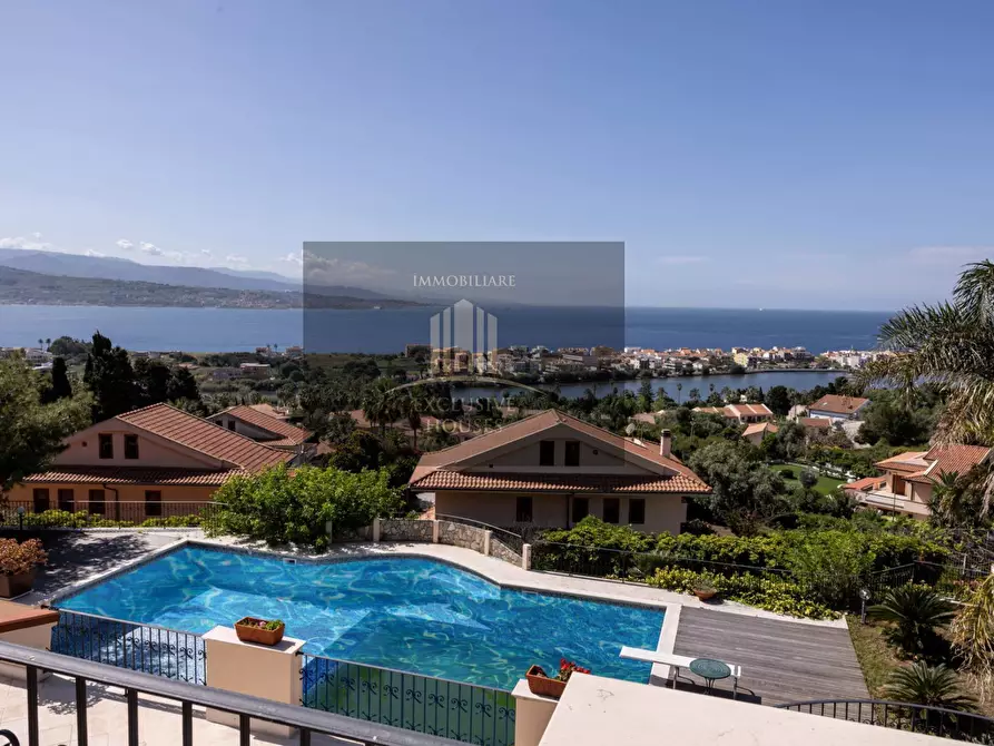 Immagine 97 di Villa in vendita  a Messina