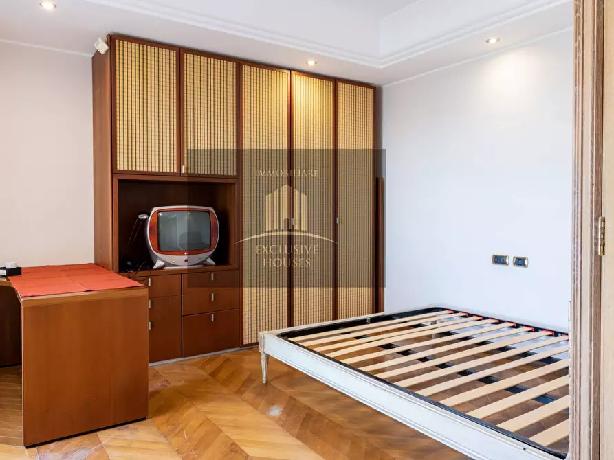 Immagine 100 di Villa in vendita  a Messina