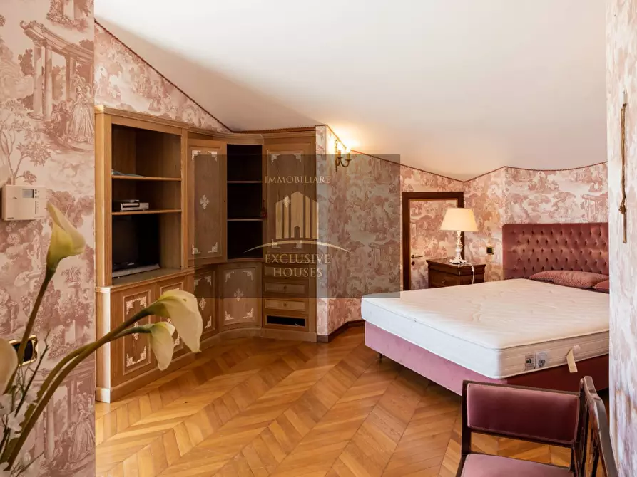 Immagine 105 di Villa in vendita  a Messina