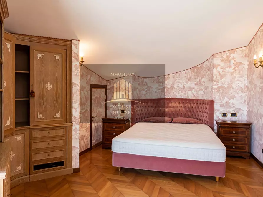 Immagine 106 di Villa in vendita  a Messina