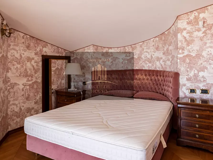 Immagine 108 di Villa in vendita  a Messina