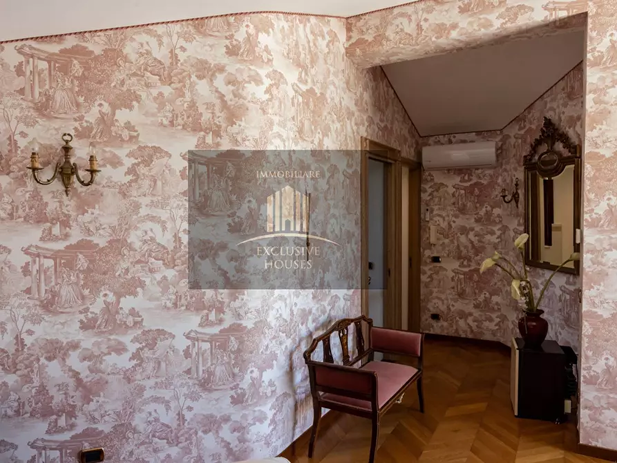 Immagine 110 di Villa in vendita  a Messina