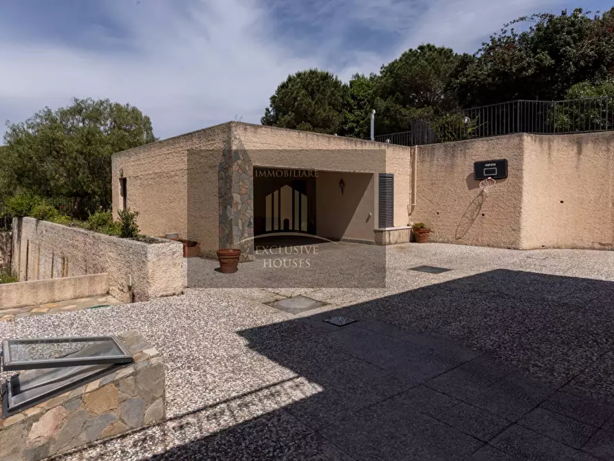 Immagine 120 di Villa in vendita  a Messina