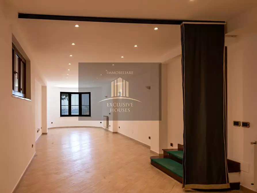 Immagine 61 di Villa in affitto  a Messina