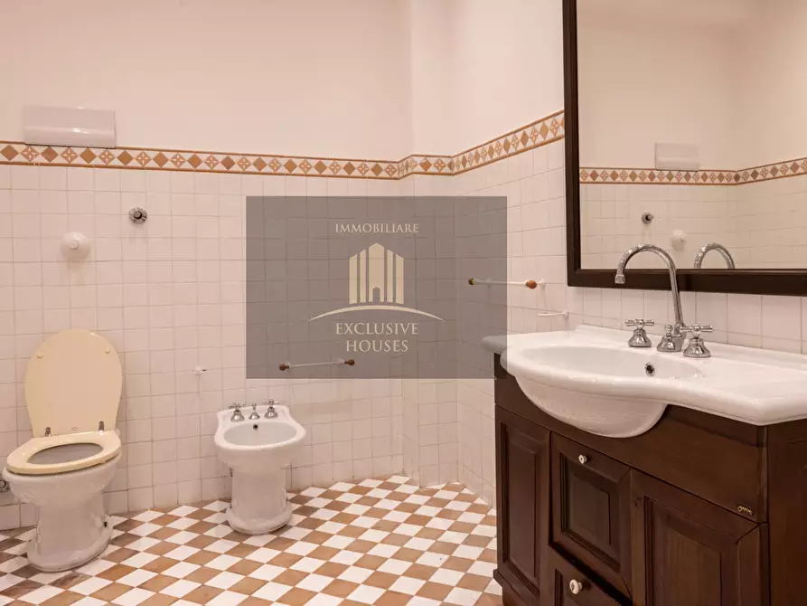 Immagine 63 di Villa in affitto  a Messina