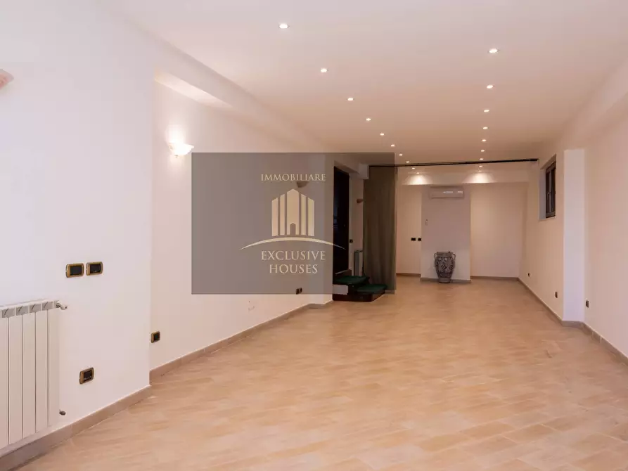 Immagine 65 di Villa in affitto  a Messina