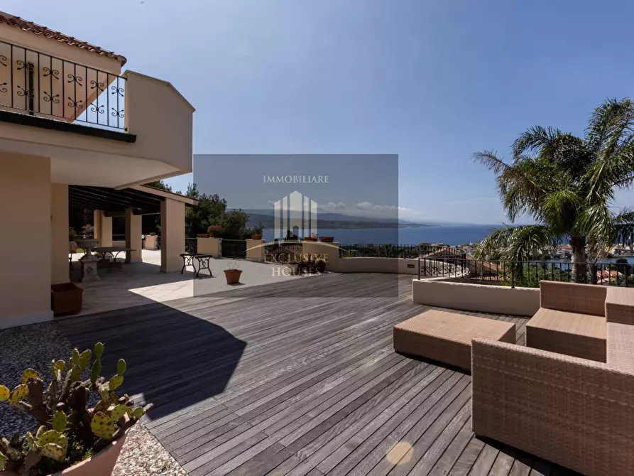 Immagine 117 di Villa in affitto  a Messina