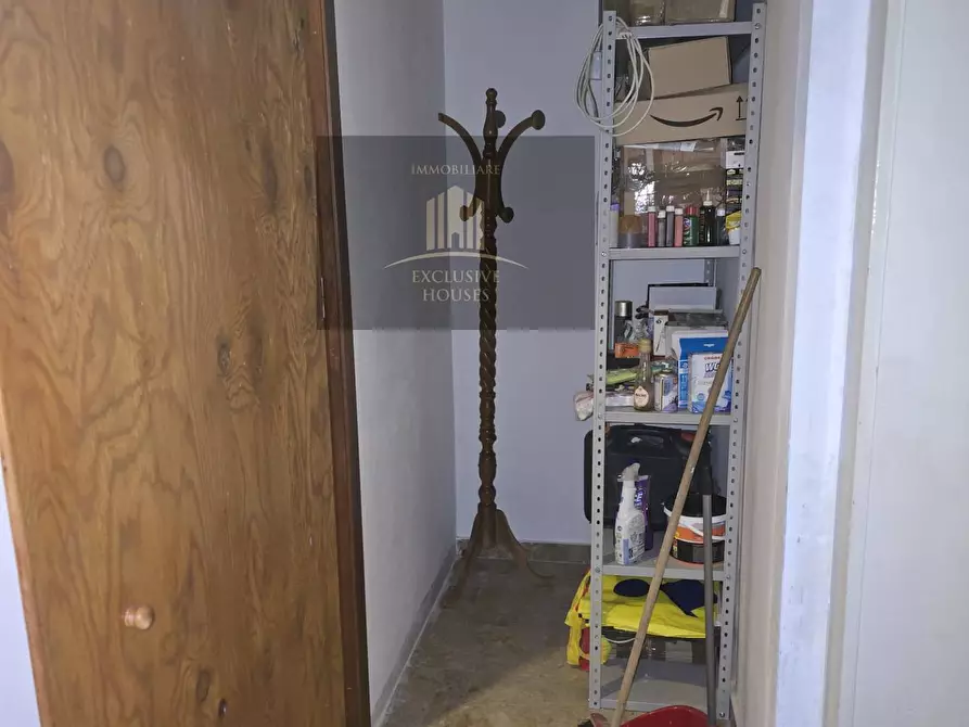 Immagine 5 di Negozio in vendita  in Via Ghibellina 37 a Messina