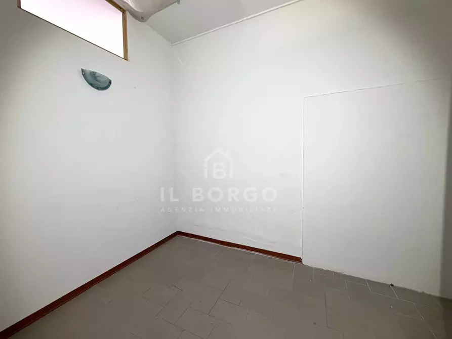 Immagine 6 di Negozio in affitto  in Via I Maggio 271 a Marliana