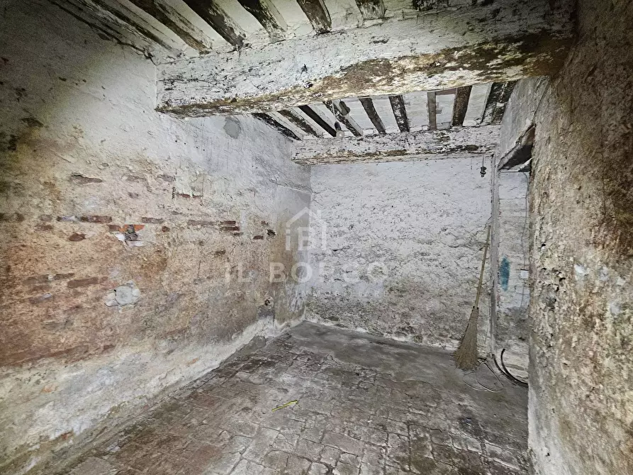 Immagine 4 di Negozio in vendita  in Piazza Mazzini 1 a Pescia