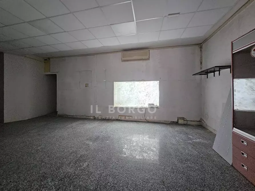 Immagine 6 di Negozio in vendita  in Via Cavour 11/A a Chiesina Uzzanese