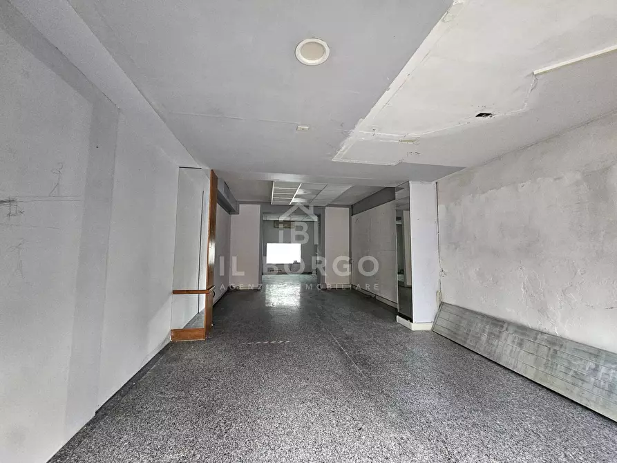 Immagine 8 di Negozio in vendita  in Via Cavour 11/A a Chiesina Uzzanese