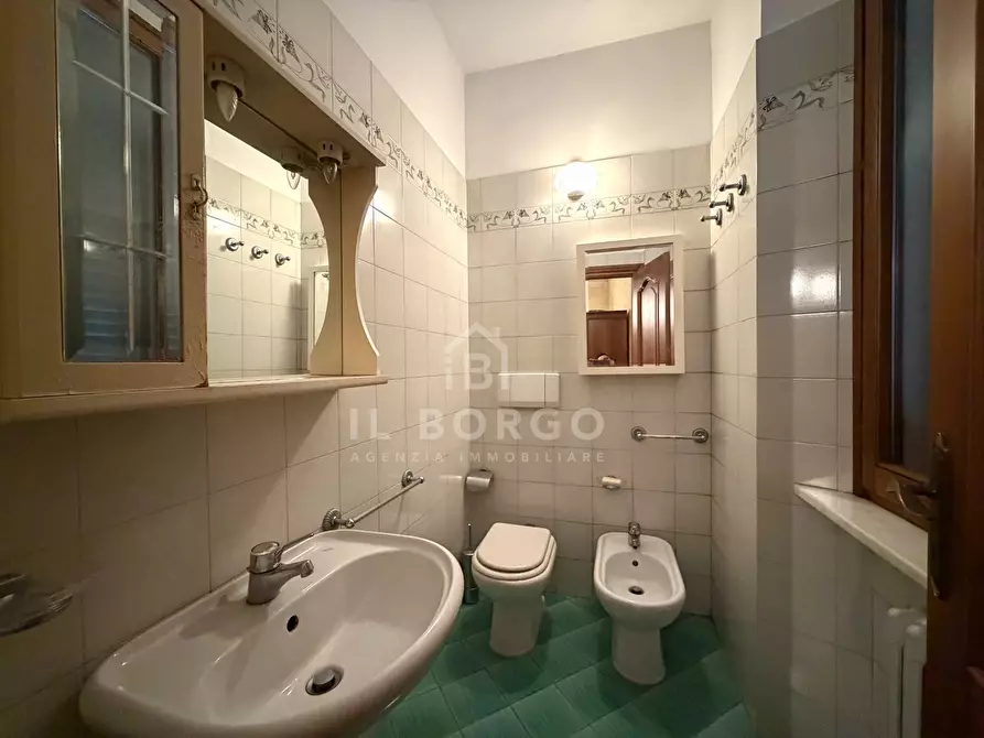 Immagine 29 di Villa in vendita  in Via Giovanni Amendola 12 a Pescia