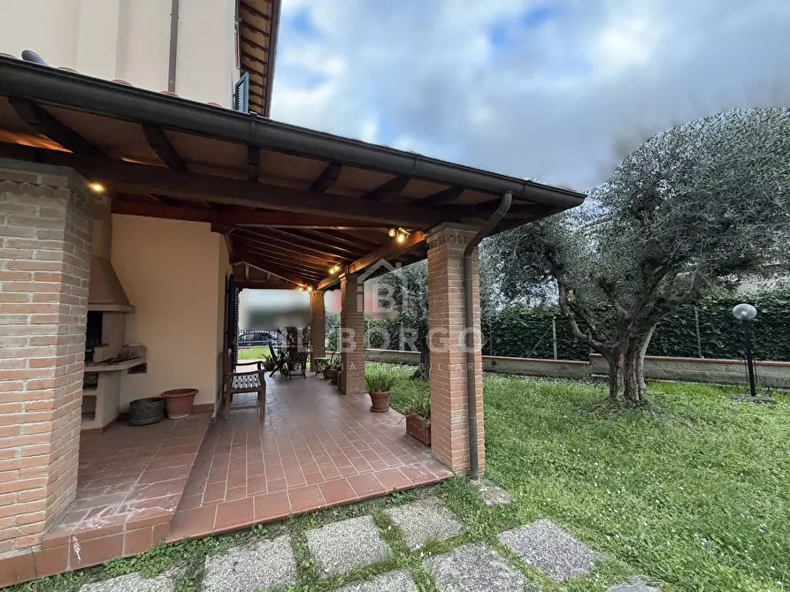 Immagine 38 di Villa in vendita  in Via Giovanni Amendola 12 a Pescia
