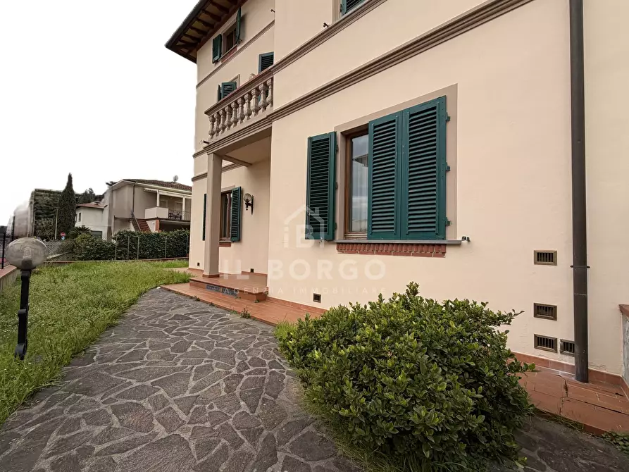 Immagine 40 di Villa in vendita  in Via Giovanni Amendola 12 a Pescia