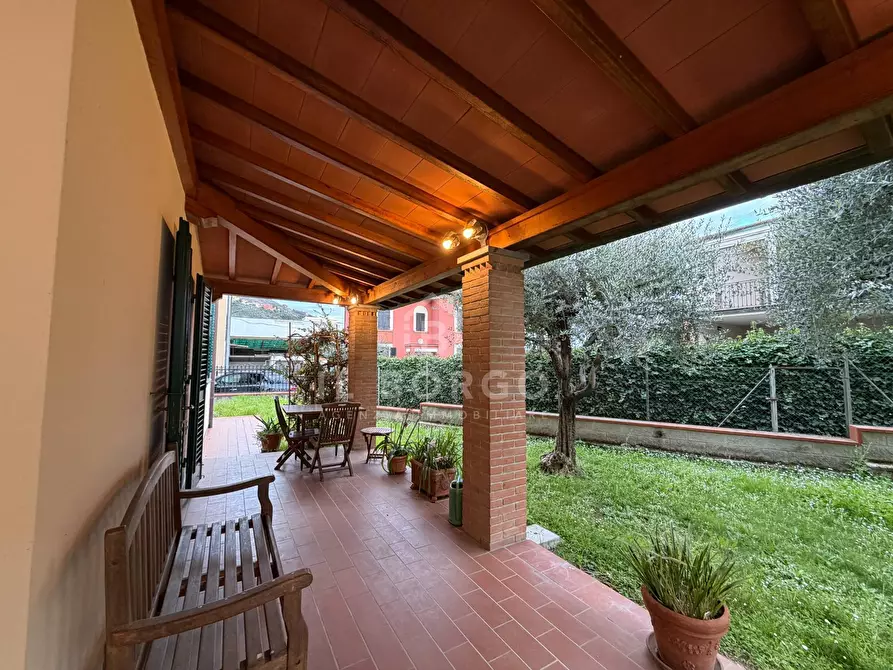 Immagine 42 di Villa in vendita  in Via Giovanni Amendola 12 a Pescia