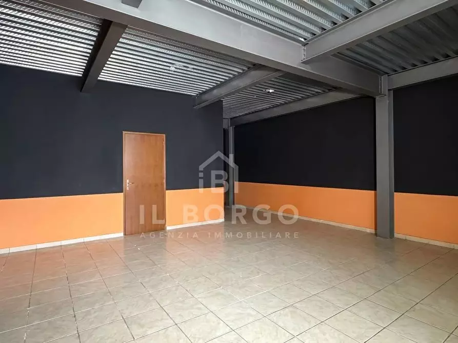 Immagine 22 di Negozio in vendita  in Via Provinciale Lucchese a Buggiano