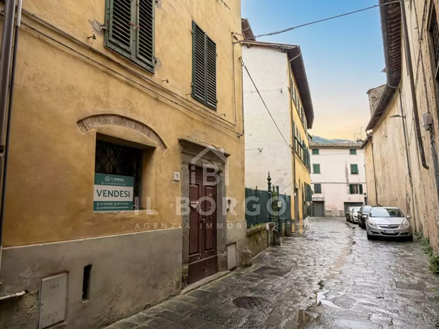 Immagine 2 di Casa indipendente in vendita  in Via della Porta Vecchia 35 a Pescia