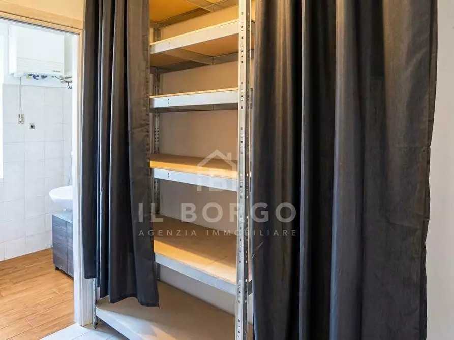 Immagine 6 di Negozio in affitto  in Via di Montecarlo 73 a Pescia