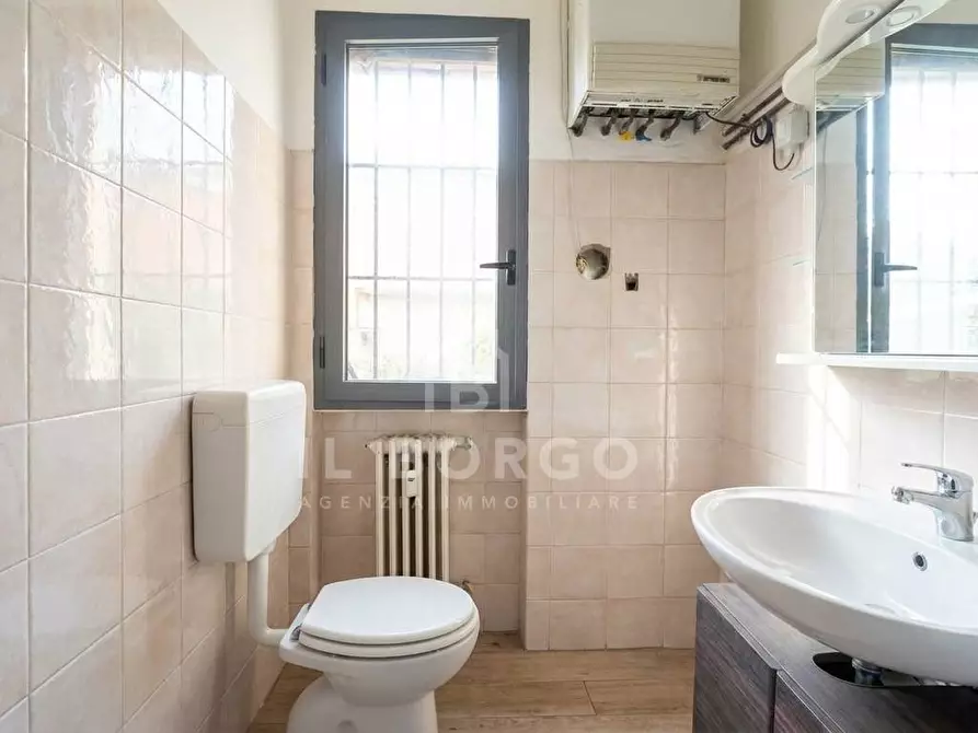 Immagine 12 di Negozio in affitto  in Via di Montecarlo 73 a Pescia