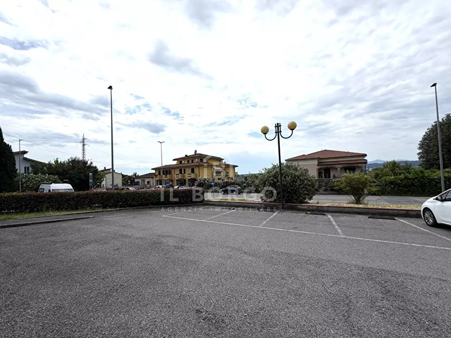Immagine 15 di Negozio in affitto  in Via Enrico Berlinguer 25 a Marliana