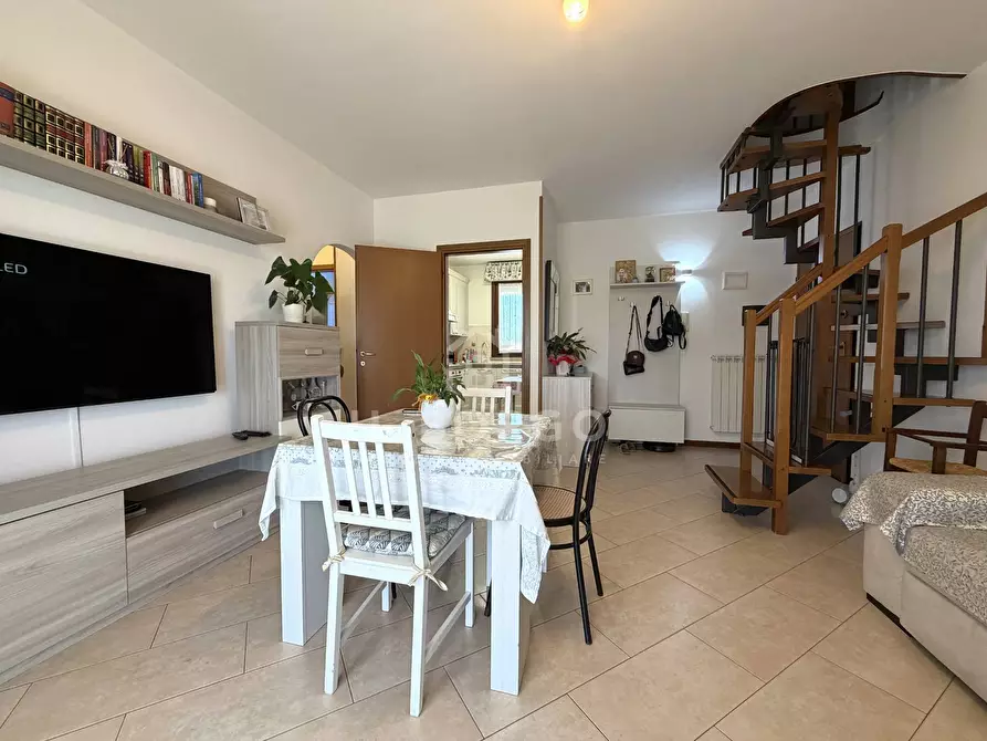 Immagine 6 di Appartamento in vendita  in Via Virgilio Panelli 8 a Ponte Buggianese