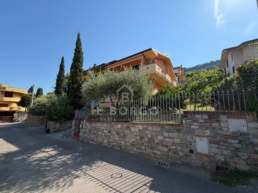 Immagine 1 di Casa indipendente in vendita  in Via dei Gobbi a Monsummano Terme