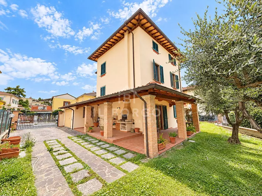 casa indipendente in vendita a Pescia