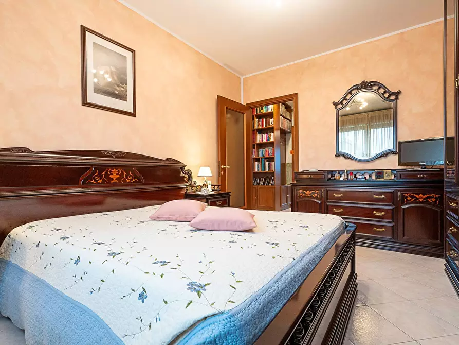 Immagine 14 di Appartamento in vendita  in via Marzabotto 12 a Collegno