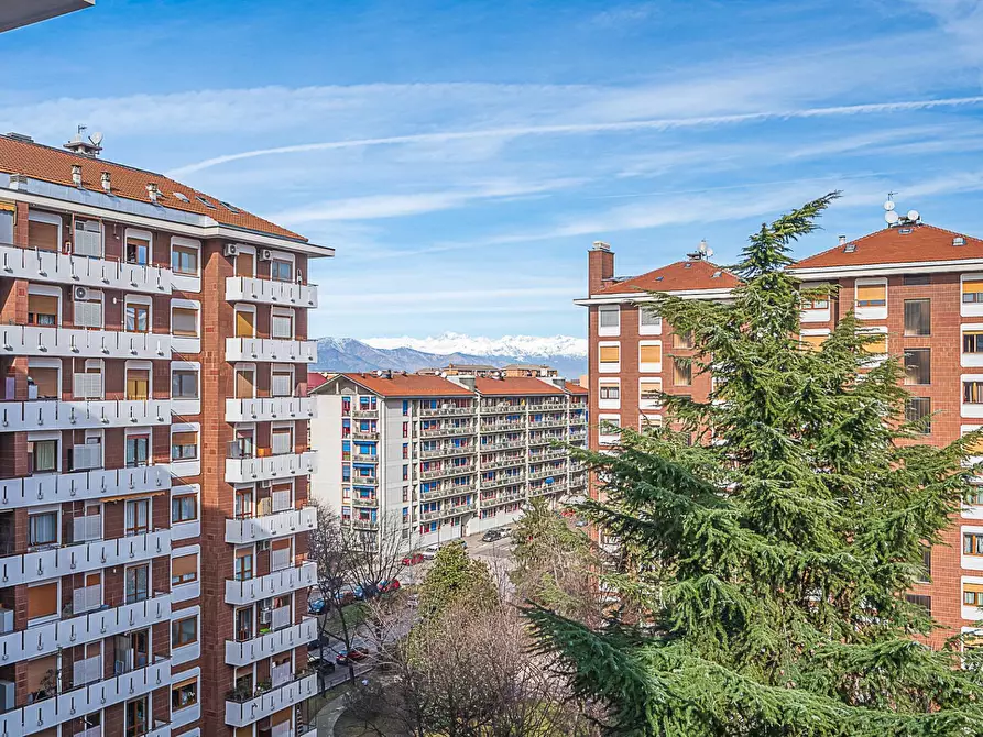 Immagine 27 di Appartamento in vendita  in corso Salvemini 10 a Torino