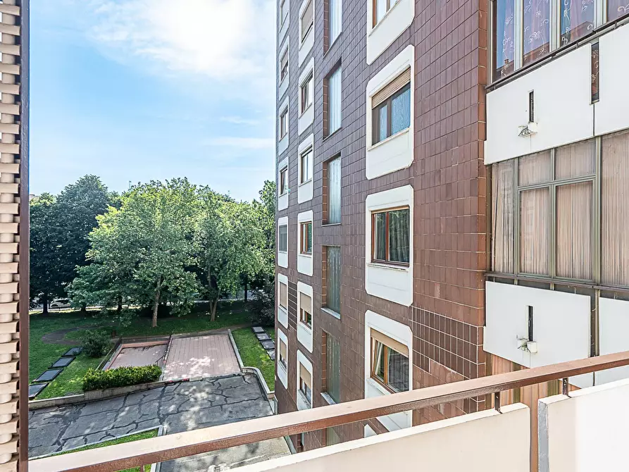 Immagine 28 di Appartamento in vendita  in corso Salvemini 8 a Torino