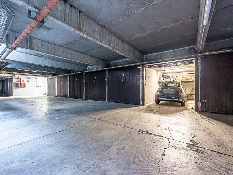 Immagine 37 di Appartamento in vendita  in corso Salvemini 8 a Torino