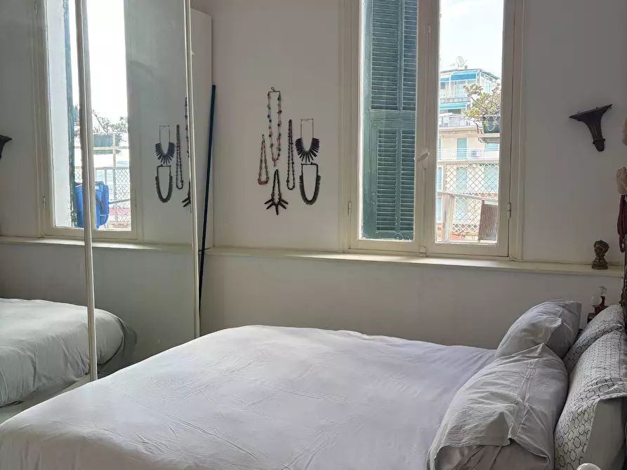Immagine 8 di Appartamento in vendita  in corso Nazario Sauro 61 a San Remo