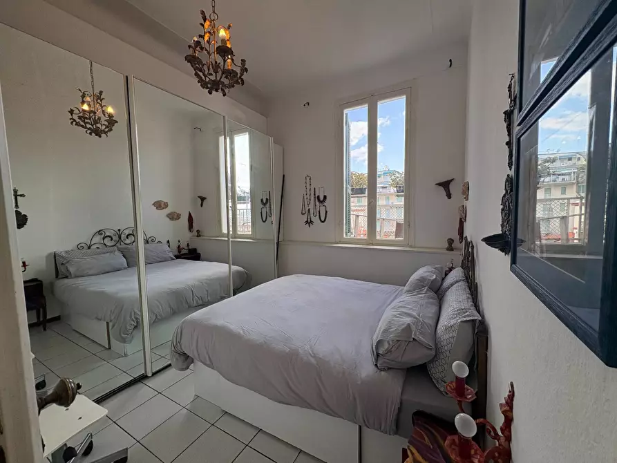 Immagine 11 di Appartamento in vendita  in corso Nazario Sauro 61 a San Remo