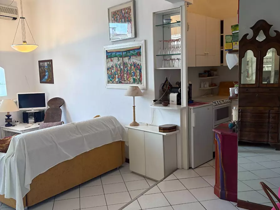 Immagine 13 di Appartamento in vendita  in corso Nazario Sauro 61 a San Remo