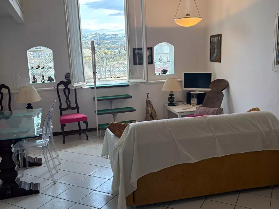 Immagine 14 di Appartamento in vendita  in corso Nazario Sauro 61 a San Remo