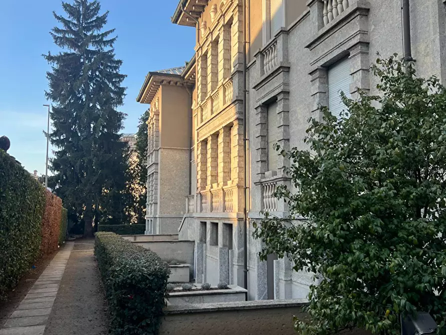 Immagine 3 di Ufficio in affitto  in via Villa 1 a Monza