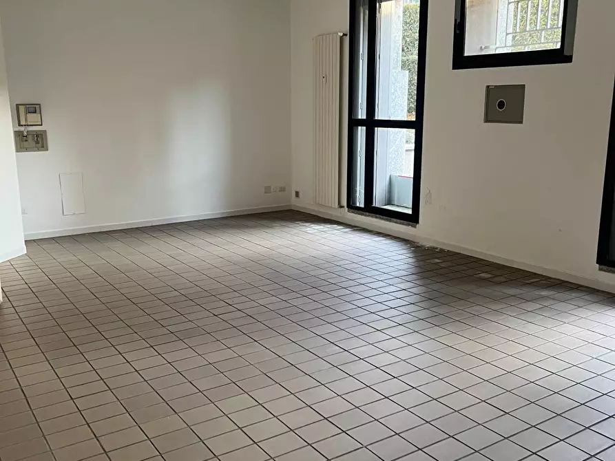 Immagine 10 di Ufficio in affitto  in via Villa 1 a Monza