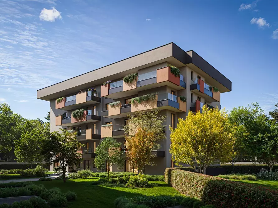 Immagine 15 di Appartamento in vendita  in Via Monte Albenza 10 a Monza