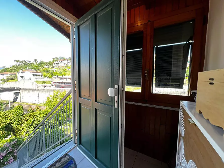 Immagine 6 di Casa semindipendente in vendita  in Via Aurelia 36 a Beverino