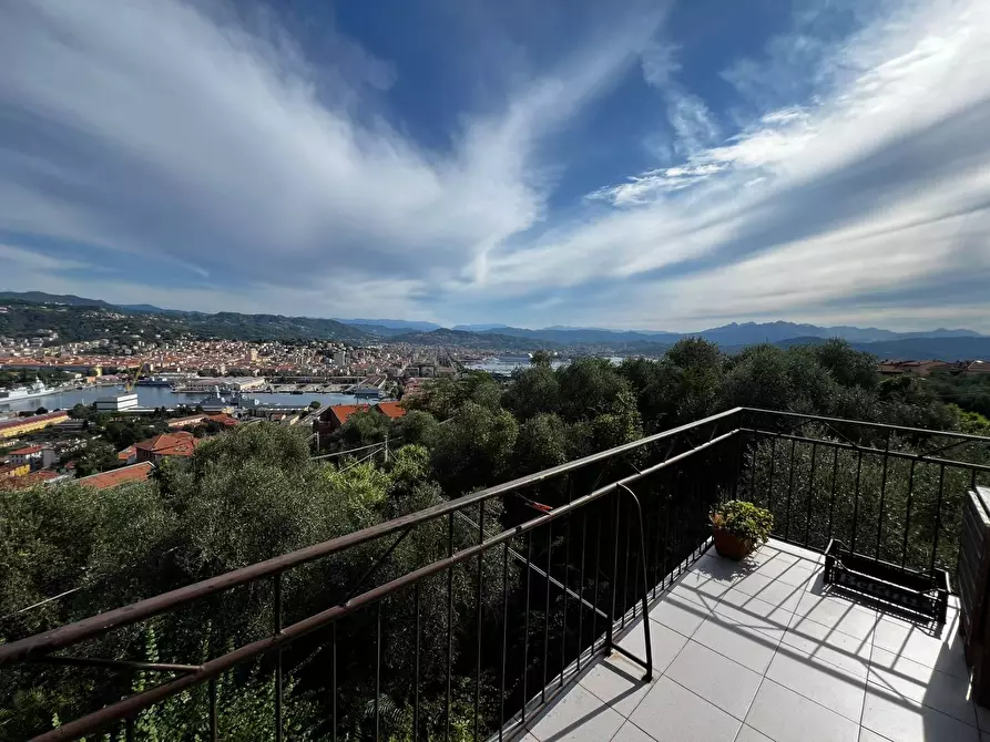 Immagine 1 di Casa semindipendente in vendita  in Via della Lizza 35 a La Spezia