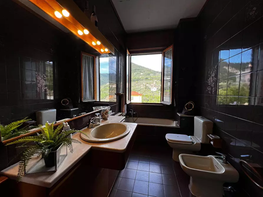 Immagine 40 di Casa semindipendente in vendita  in Via della Lizza 35 a La Spezia