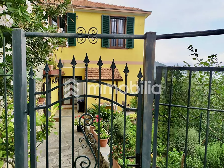 Immagine 1 di Villa in vendita  in FRAZIONE DEGNA 36 a Casanova Lerrone
