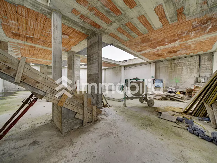 Immagine 13 di Casa indipendente in vendita  in Via Tempio Pausania 39 a Torino